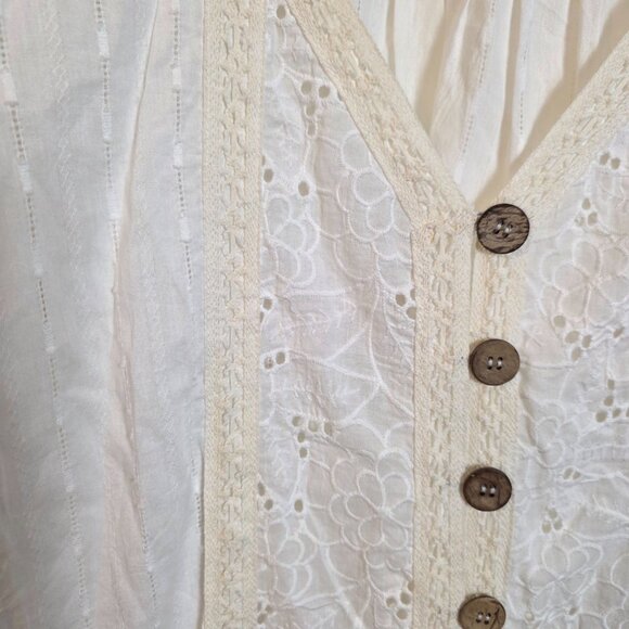 Pol Women Top Lagenlook Gorgeous Flower Embroidery Button Oversized White Small - Picture 10 of 17